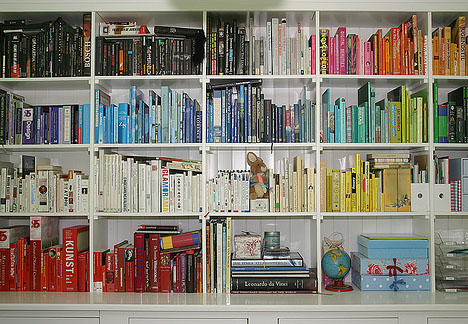 books-sorted-by-color