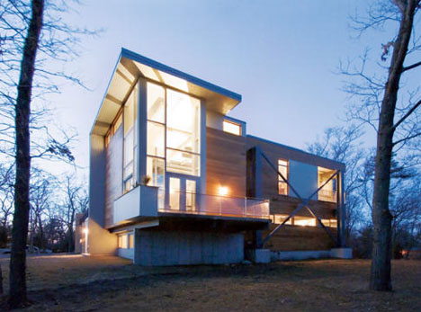 http://dornob.com/wp-content/uploads/2009/04/recycled-modern-house-design.jpg