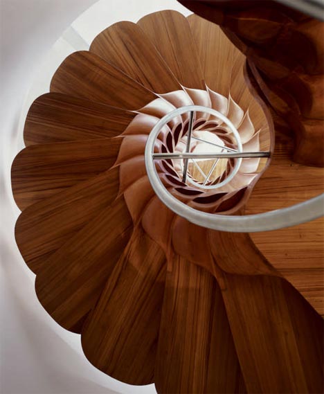spiral-creative-unique-wood-stairs