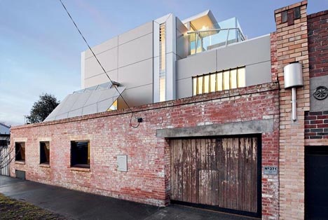 Refab Fire House: Modern Home Retrofit in an Aged Station