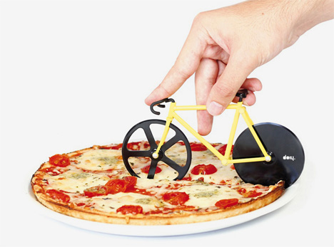 bumblebee fixie pizza cutter