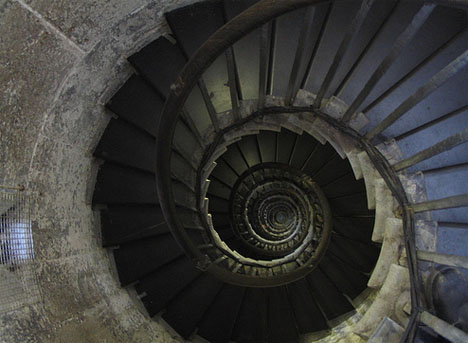 metal-and-stone-spiral-staircase