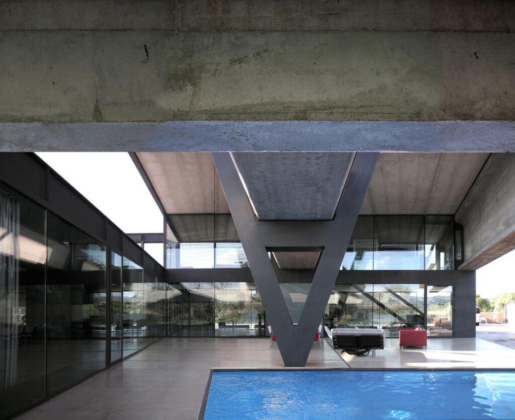 Prefab concrete house pool