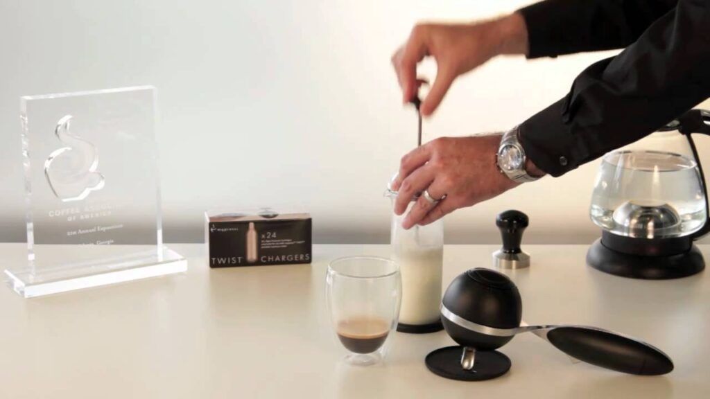MyPressi espresso maker foaming milk