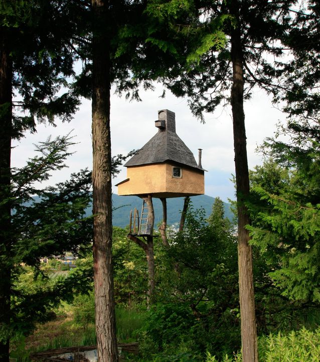 Too High Treehouse by Terunobu Fujimori