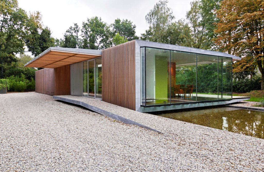 Villa Berkel modern glass house