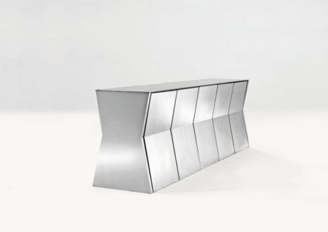 Gioia Monolith table design