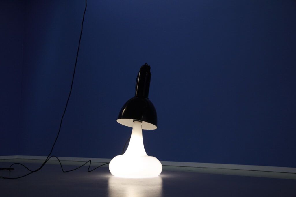 PIeke Bergmans glass lamps melting