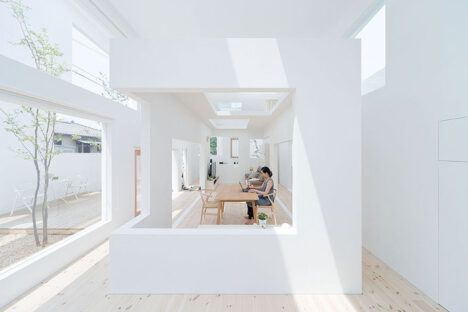 House N by Sou Fujimoto interior