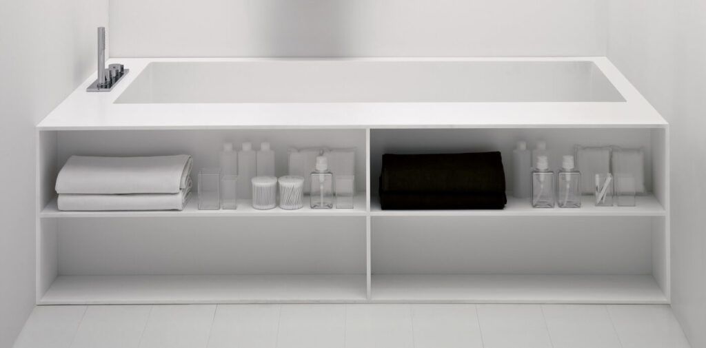 tub with shelves