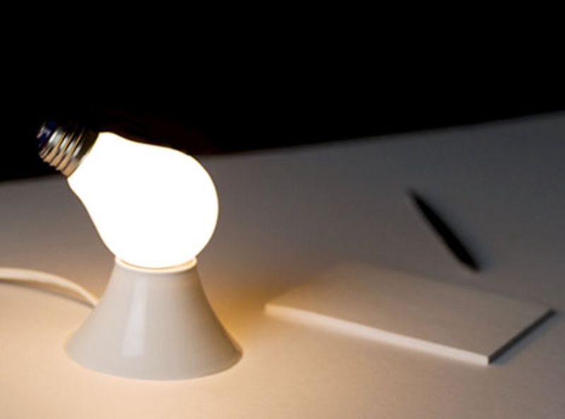 Offbeat incandescent light bulb design fun lamp