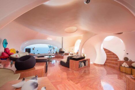Pierre Cardin Bubble Palace living room