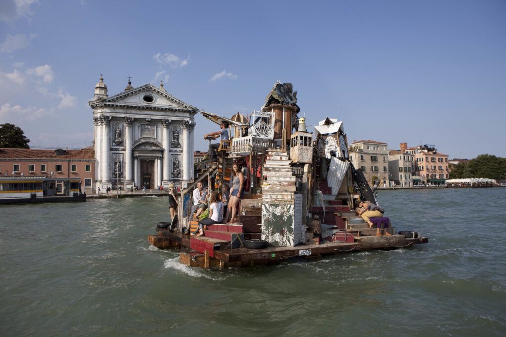 Trash barges Serenissima Swoon