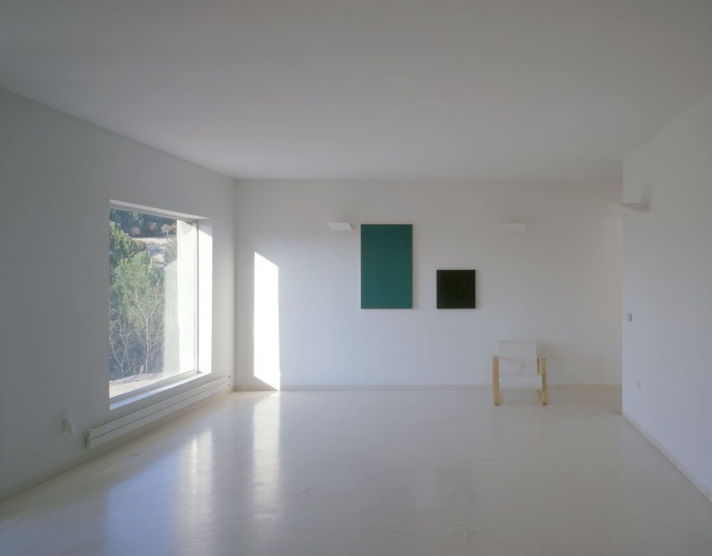 De Blas Glass Box House Alberto Campo Baeza white interior