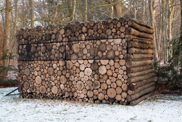 Piet Hein Eek Camouflaged Log Cabin closed up