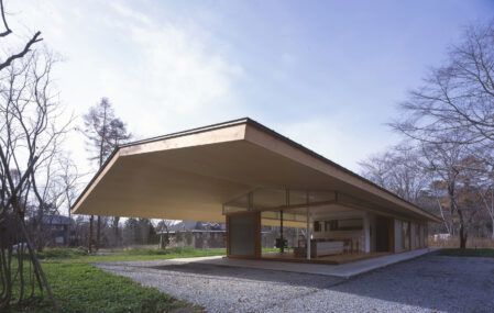 tezuka pitched roof house