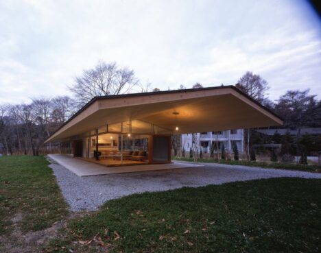 tezuka pitched roof house large overhang