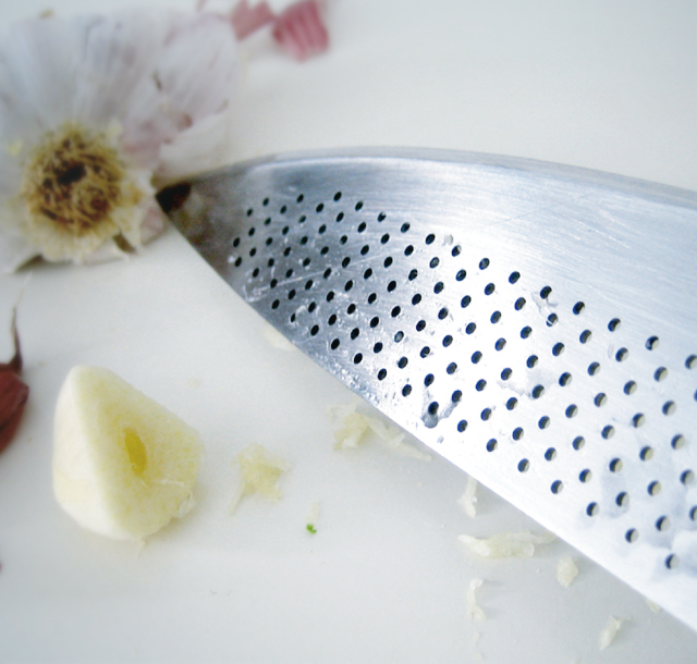 BasicKnives garlic press