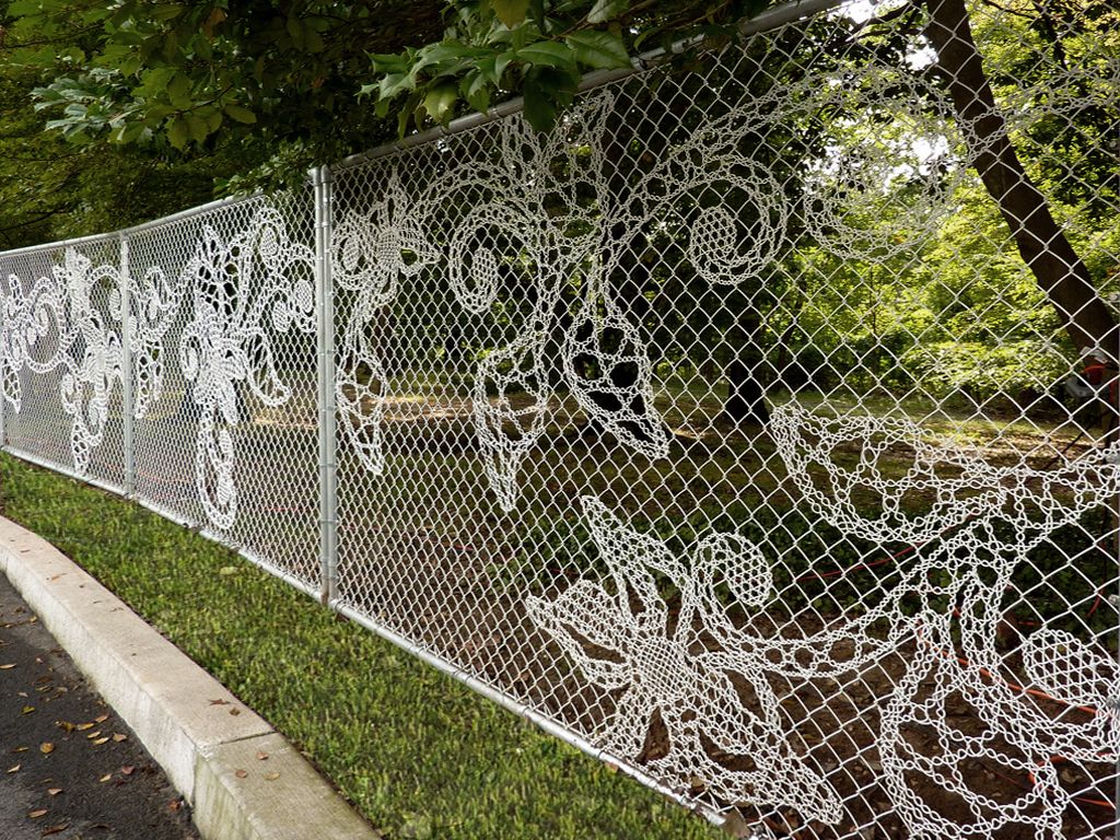 Redfort lace fence