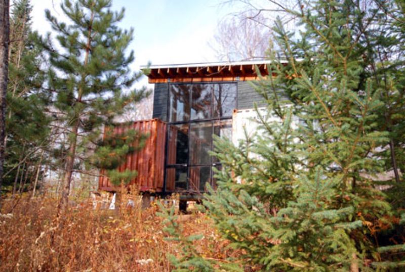 DIY home made of shipping containers