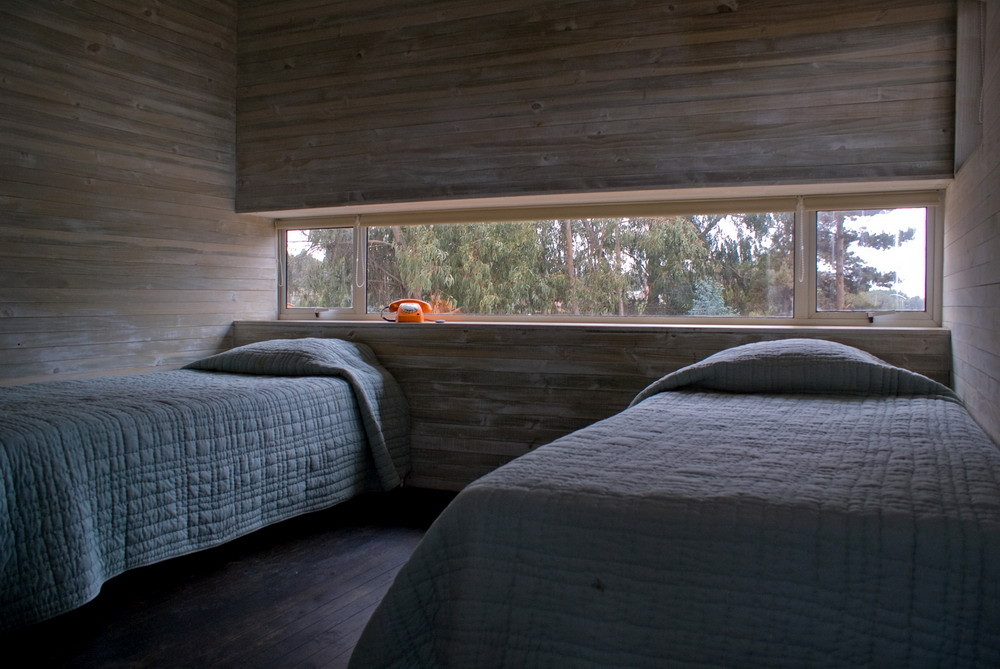 tacna hill beach house bedroom