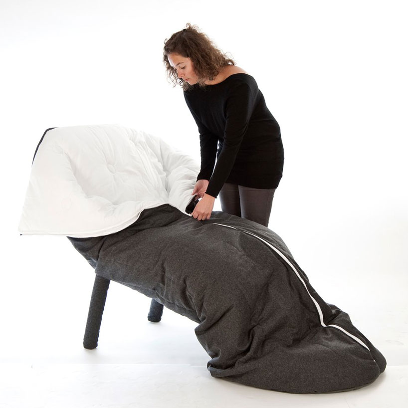 cocoon chair unzipping