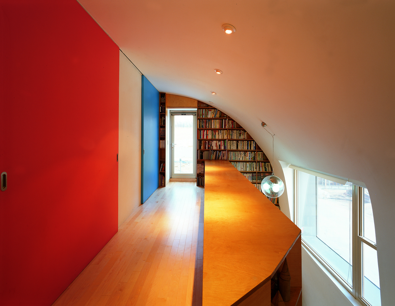 Pixel House interior curved wall