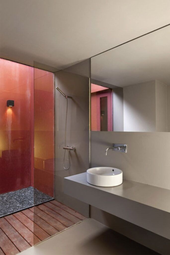 bold bathroom ideas natural light