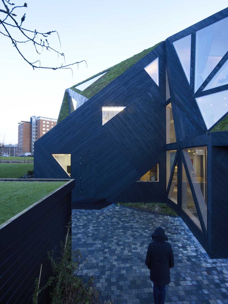 Villa Rotterdam Ooze geometric facade