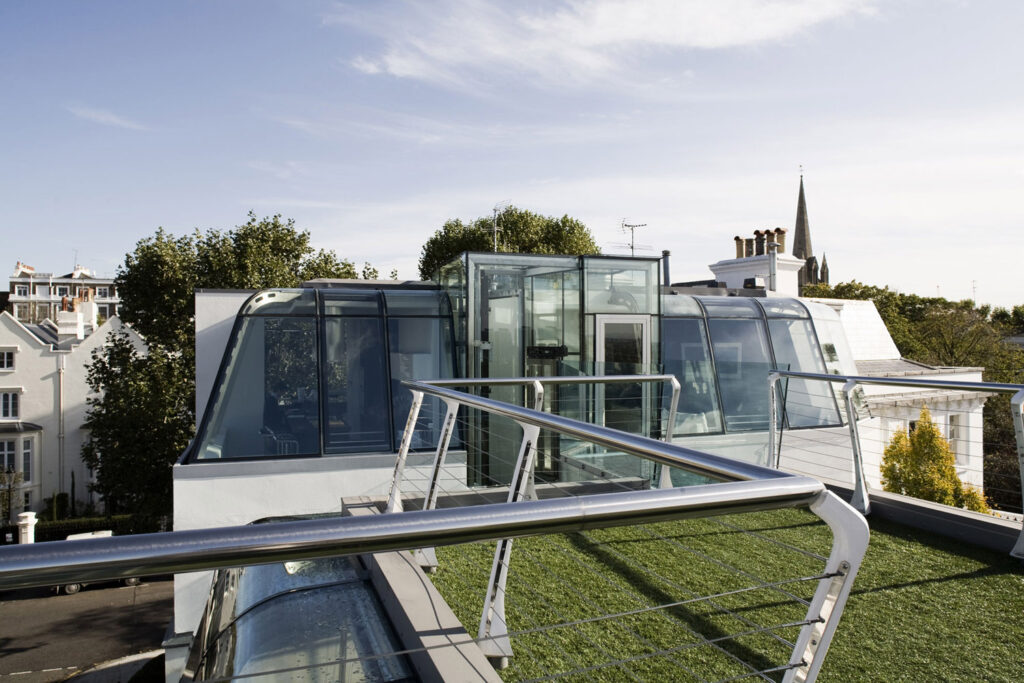London Penthouse by Studio RHE rooftop lawn