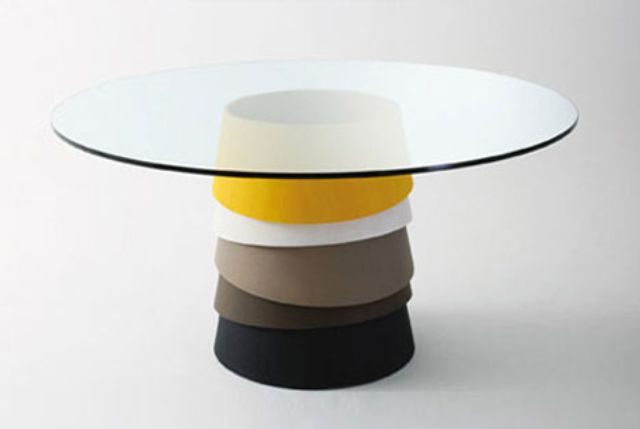 glass-adjustable-height-table