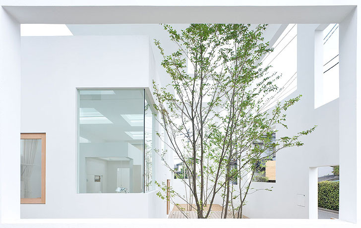 House N Sou Fujimoto exterior courtyards