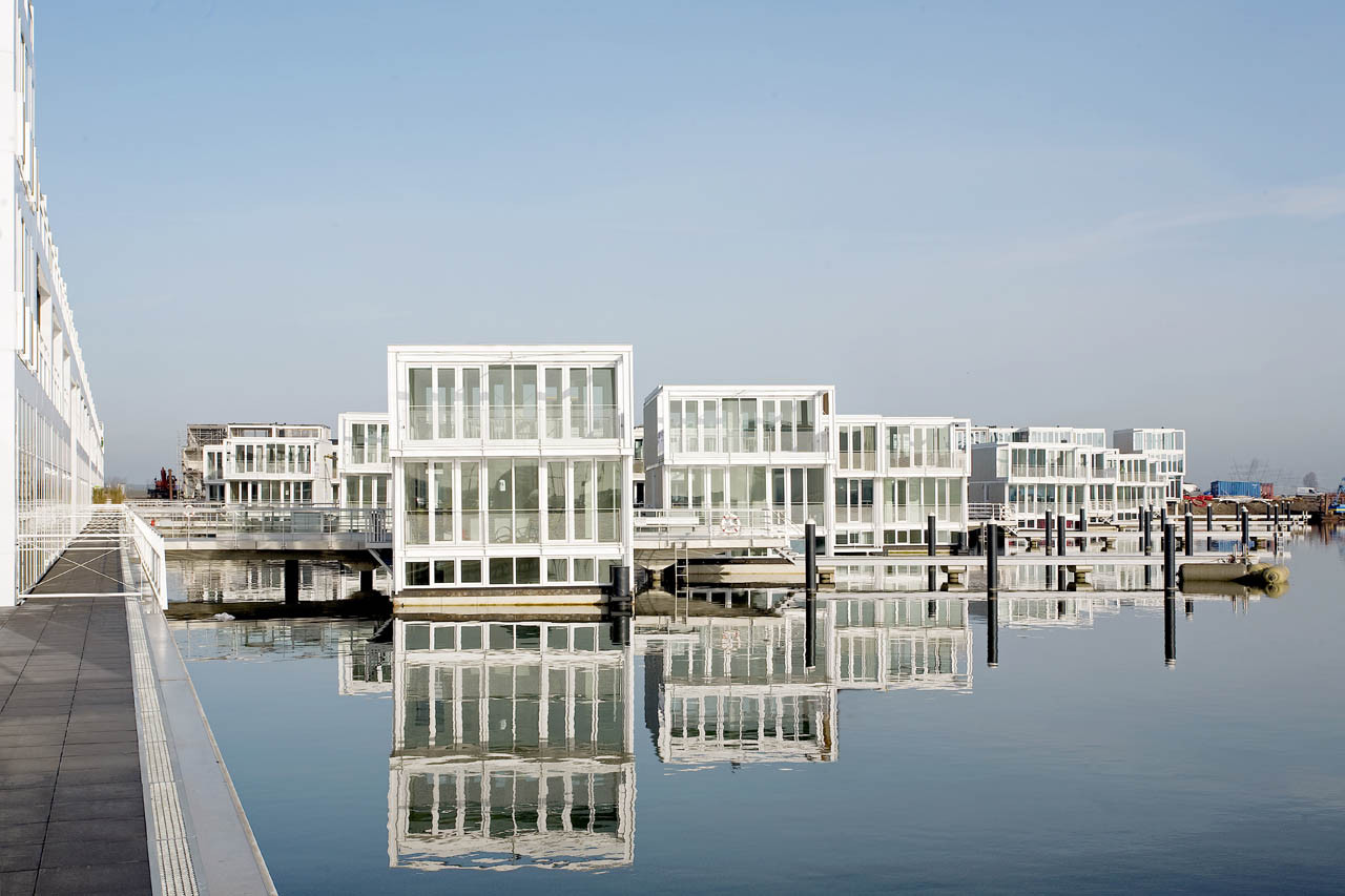 Complex of floating apartments