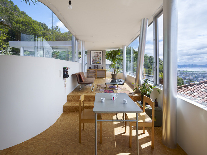 Spiral home in Japan dining