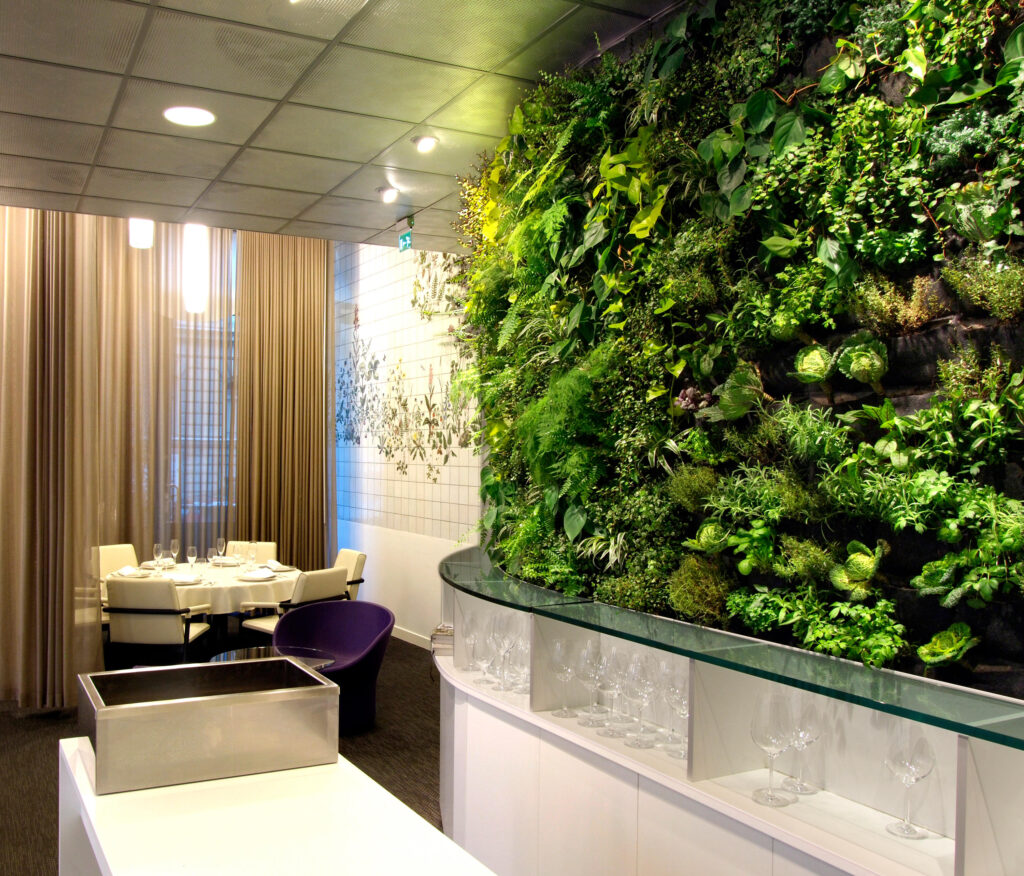 Greenworks indoor plant wall restaurant