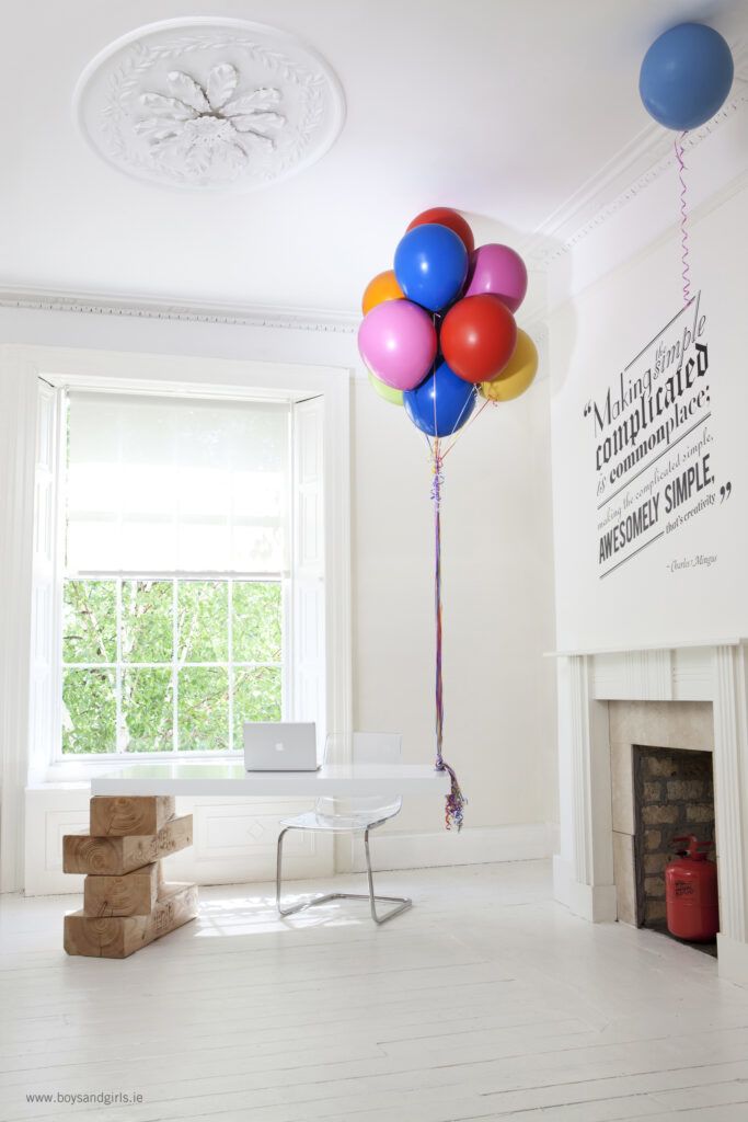 Reception desk balloons and blocks