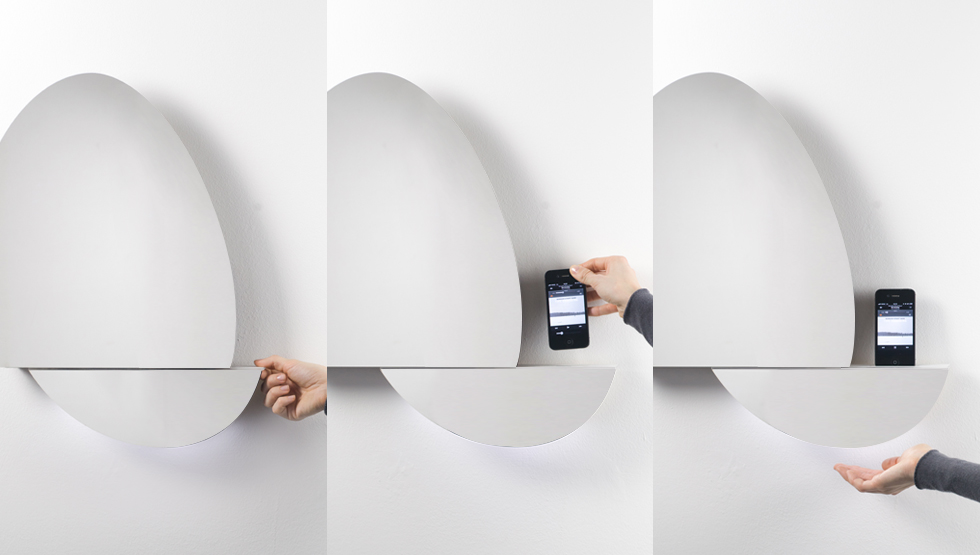 Wall mirror digital with iPod Dock