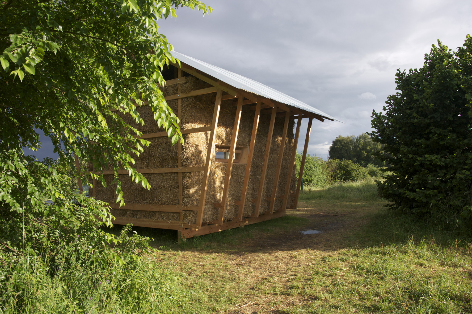 Ecologic Pavilion in Alsace back