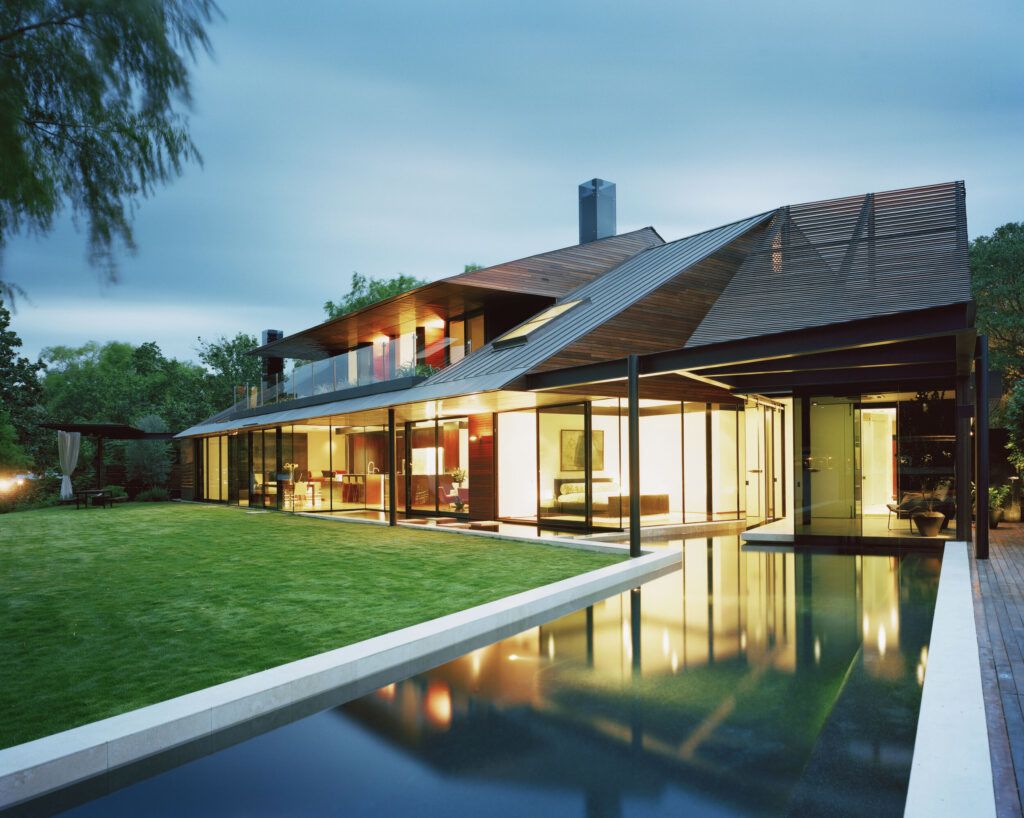Lake austin modern luxury home