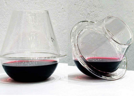 https://dornob.com/wp-content/uploads/2013/01/Saturn-Unspillable-Wine-Glass-2.jpg