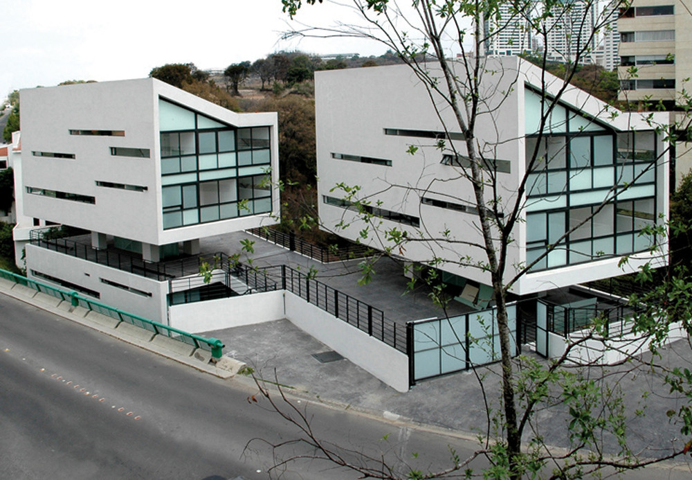4 casas balanced cliffside modern homes