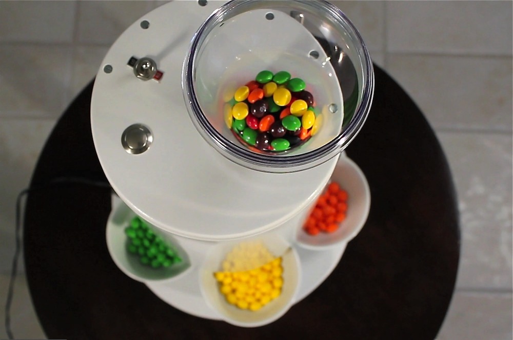 Candy sorting machine by color