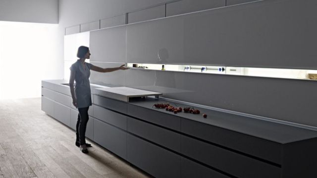 Clutter-Free Logica Kitchen System closed