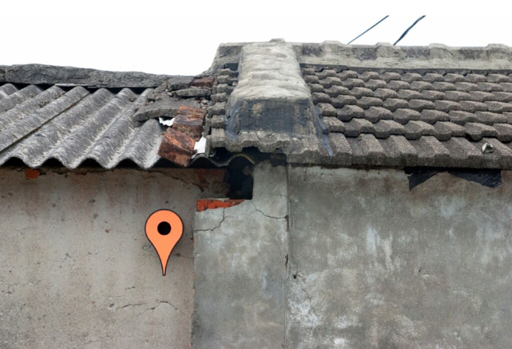 Google Map Pins bird houses on roof