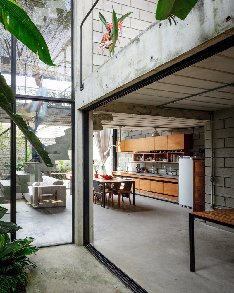 Brazilian home with inside out design view