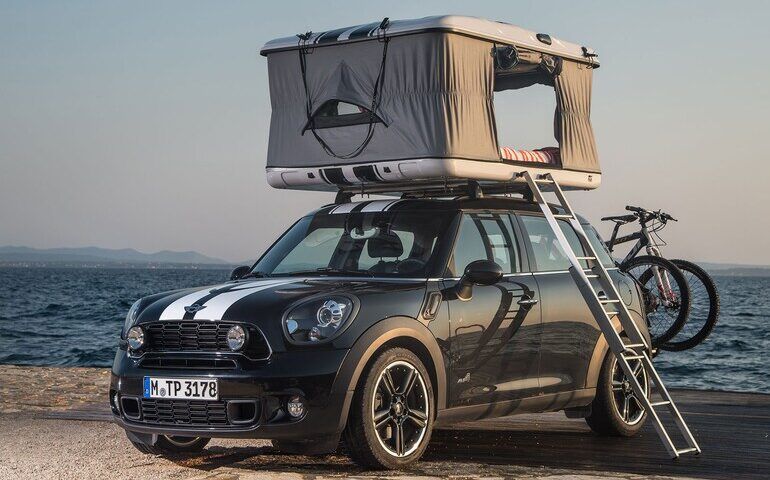 MINI Clubman Camp rooftop tent pop up