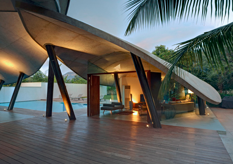 Leaf House with Concrete Shade Canopies | Designs & Ideas on Dornob