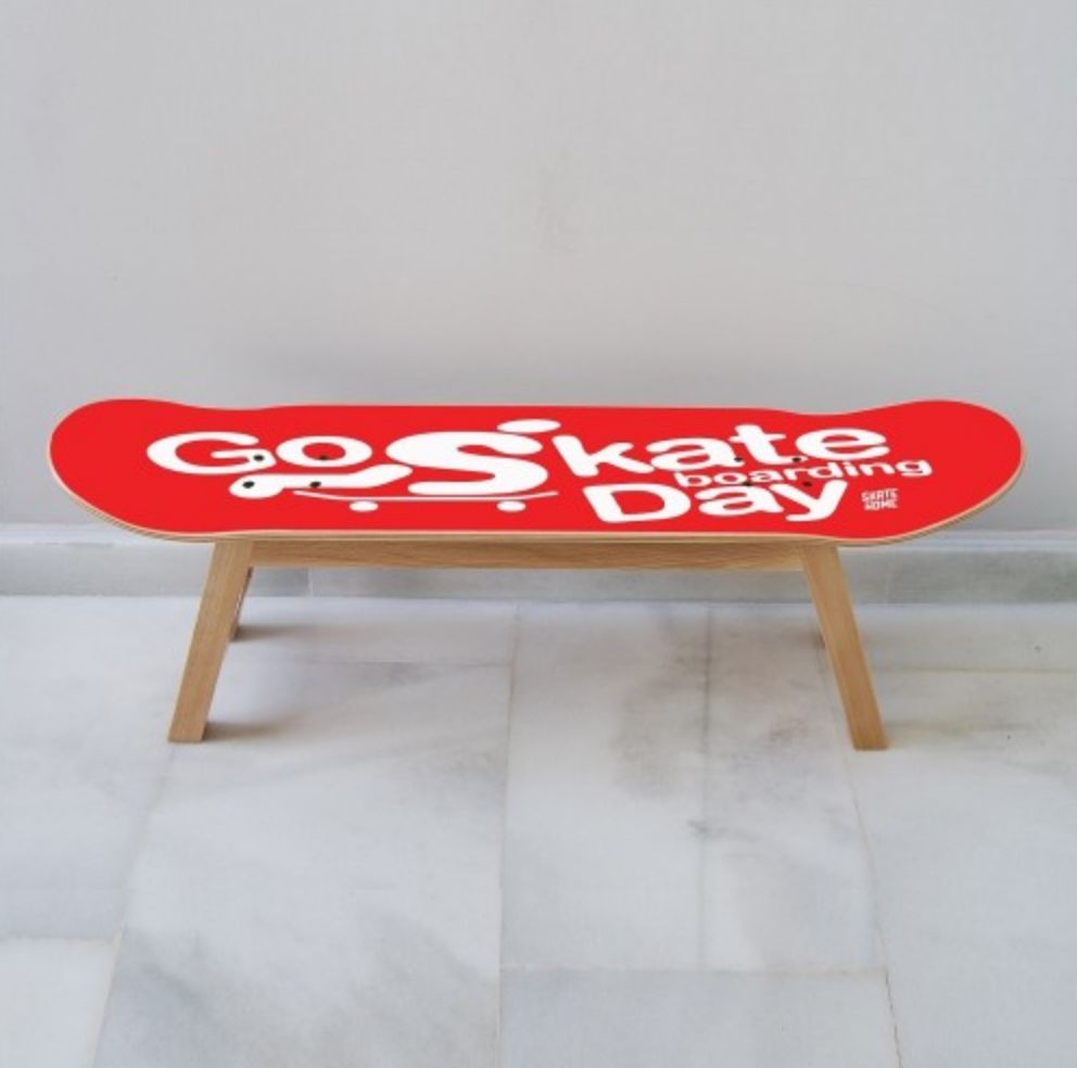 Skateboard furnishings stool