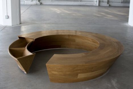 round oak table