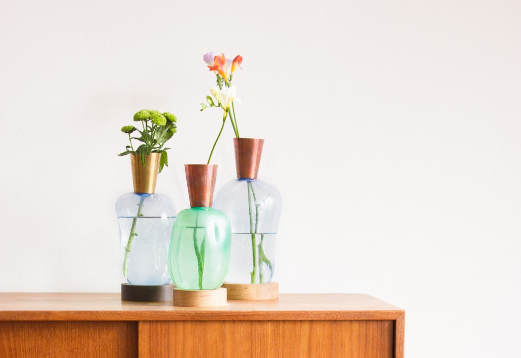 Blow DIY plastic vase kit
